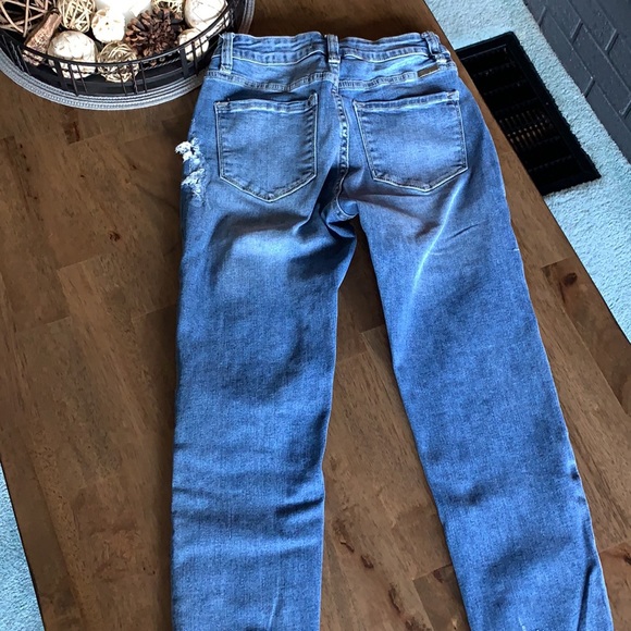 KanCan Jeans - Keisha Distressed Patch - Picture 3 of 8